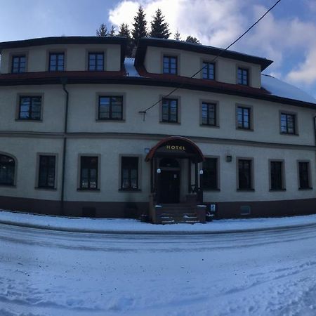 Hotel Salajka Горни-Ломна Экстерьер фото